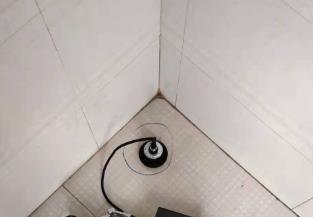 雅安市卫生间漏水维修之 loft 夹层储藏室毗邻暗管渗水哪家好，推荐诚匠小爱修缮